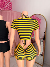 Load image into Gallery viewer, Kori Short set - Stripe
