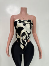 Load image into Gallery viewer, Vaughna Scarf Top - B/W

