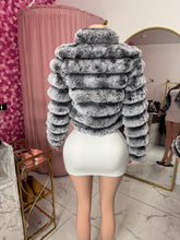 Load image into Gallery viewer, Chelsea Fur
