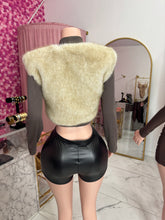 Load image into Gallery viewer, Karin Jacket
