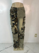 Load image into Gallery viewer, Mixxy Camo Cargos
