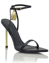 Load image into Gallery viewer, Lock Heels - Black
