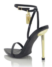 Load image into Gallery viewer, Lock Heels - Black
