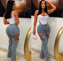 Load image into Gallery viewer, Jayda Cutout Jeans
