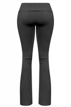 Load image into Gallery viewer, Yoga Pants - Black
